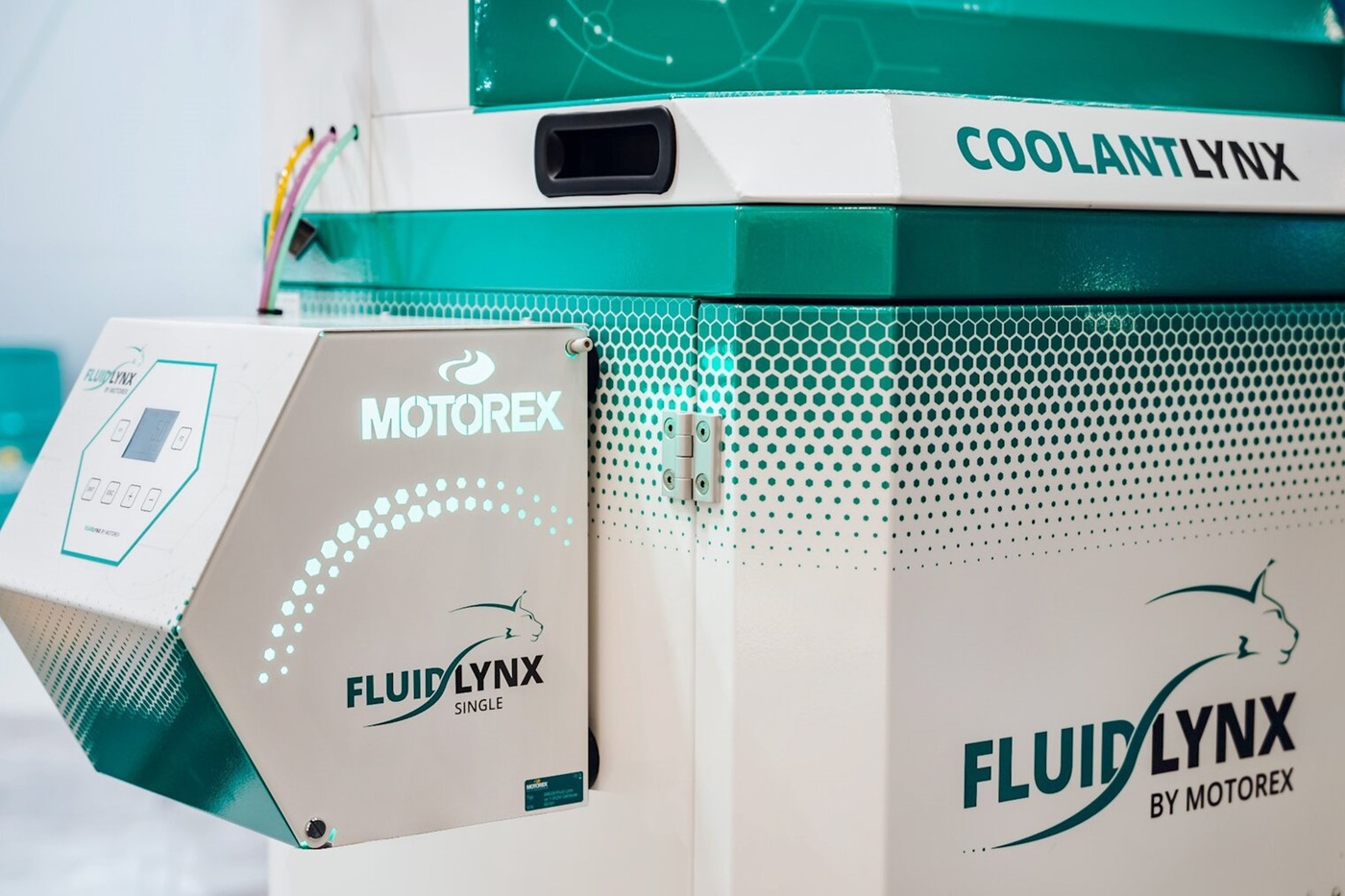 FLUID LYNX SYNGLE.jpg