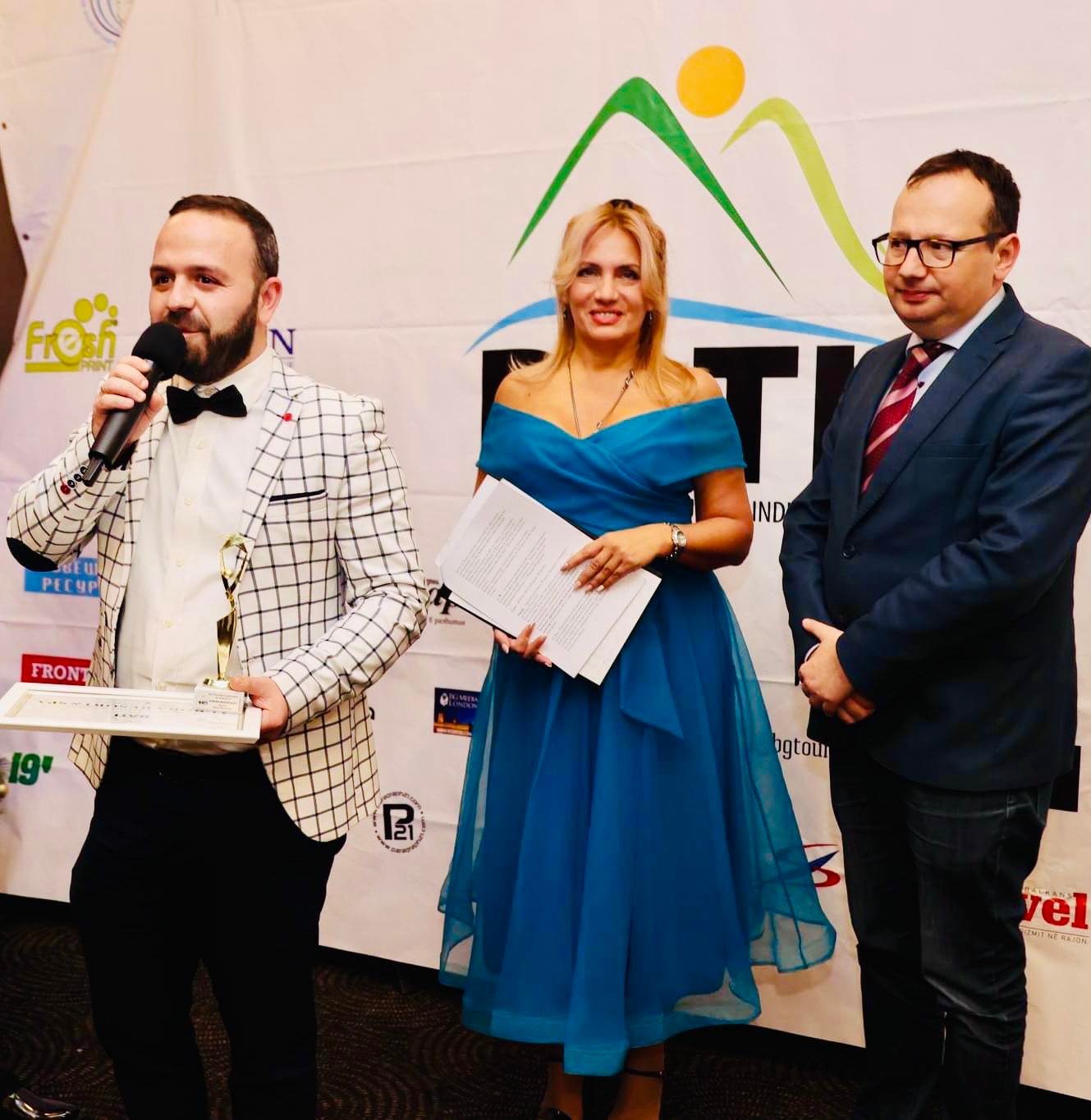 БАЛК ТУР НАГРАДИ - НИКОЛАЙ КРЪСТЕВ ОТ МИА ВРЪЧВА НА АУРОРА БЕРОВО.jpg