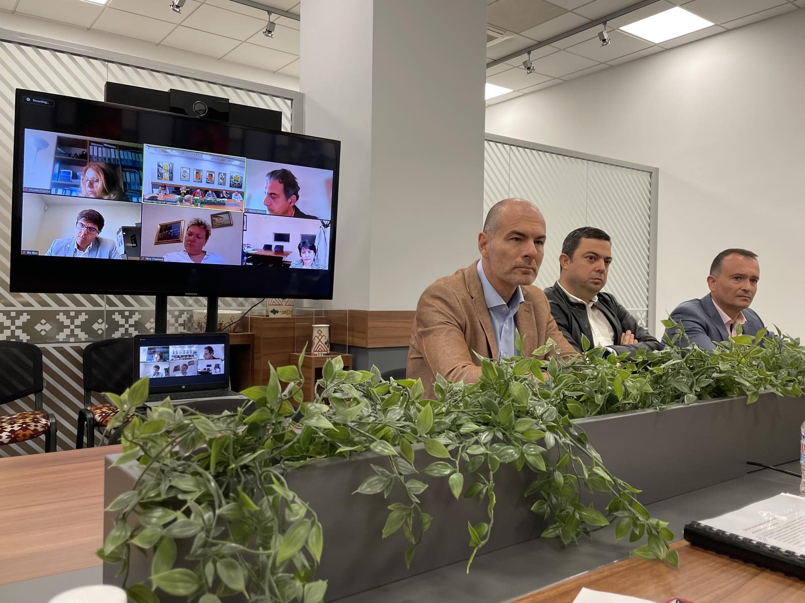 Спешни действия на Министерство на туризма (4).jpg