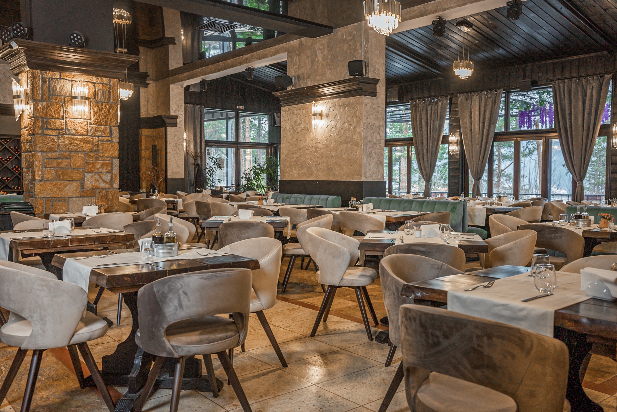 МАКСИ ПАРК ХОТЕЛ %U00A7 СПА  Ресторант.jpg