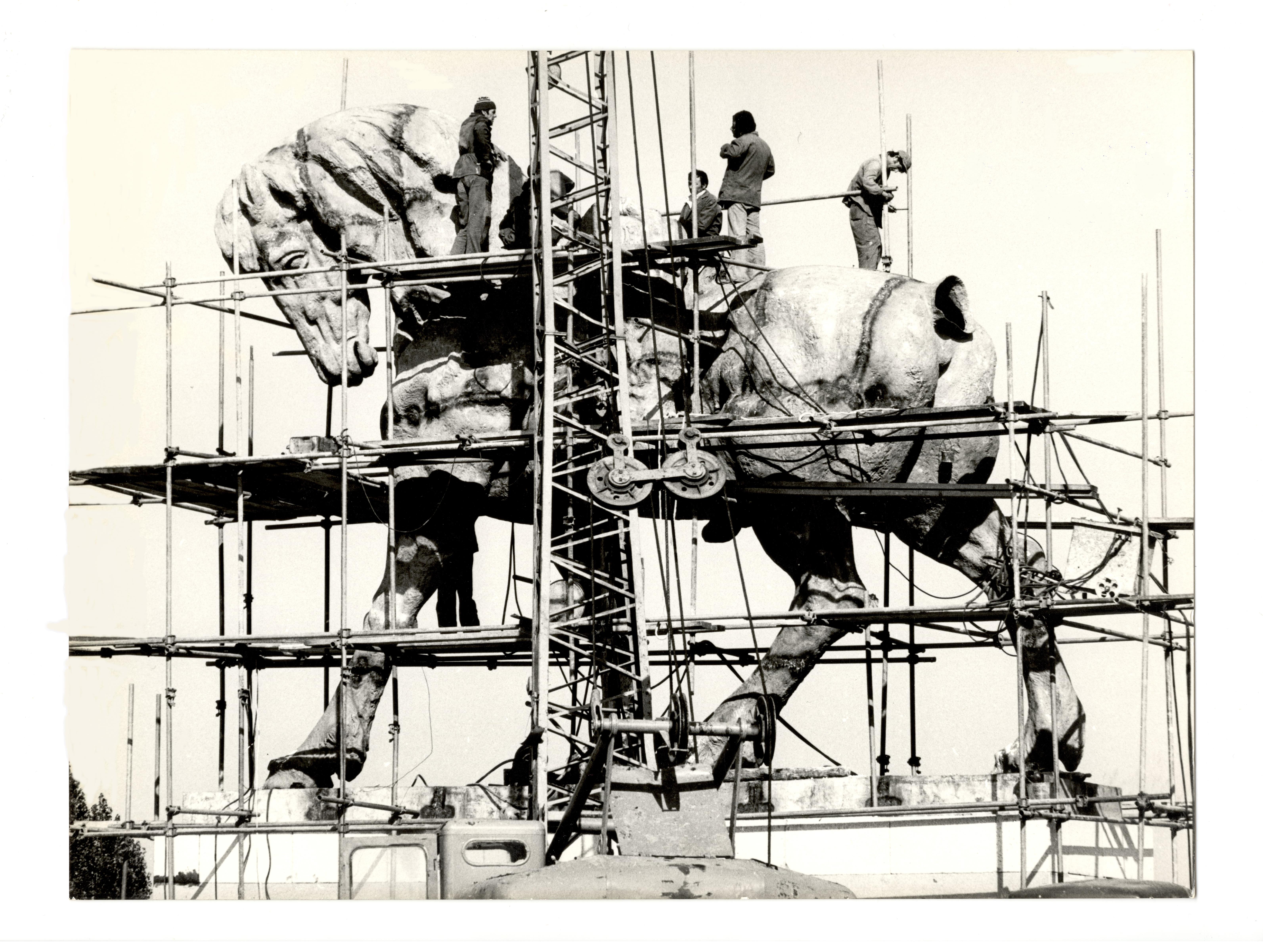 Паметник на хан Аспарух в Добрич (3).jpg