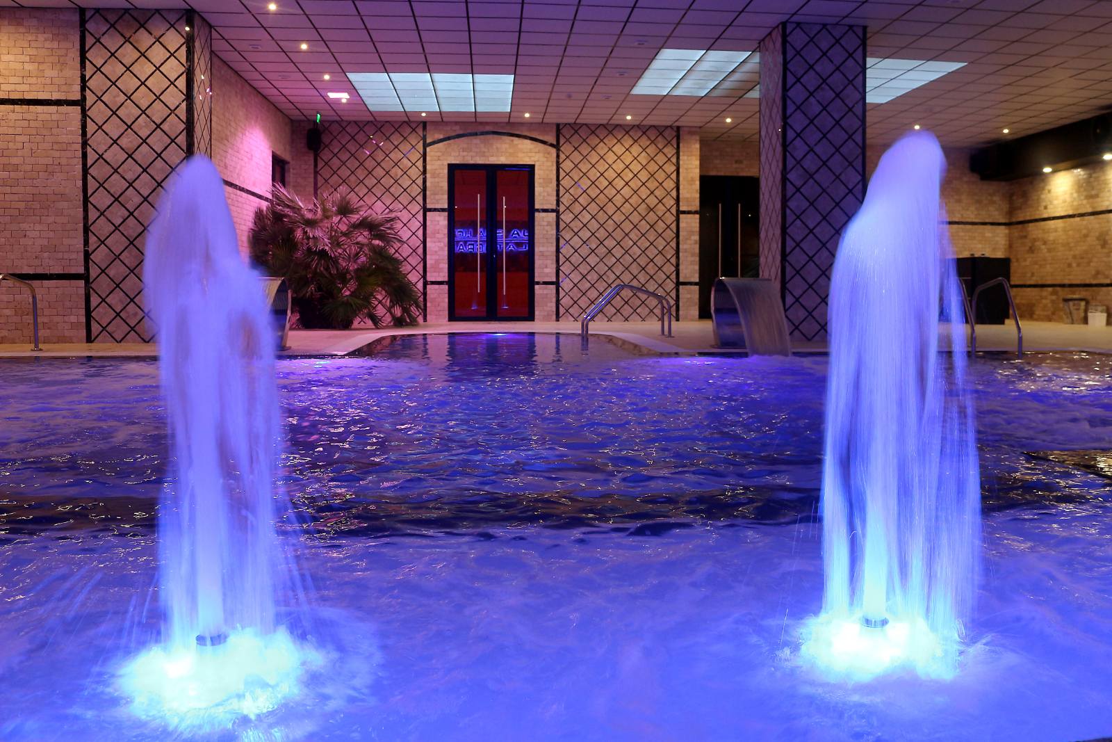 Аква СПА Хотел и МОЛ Златоград ЗОНА СПА.jpg