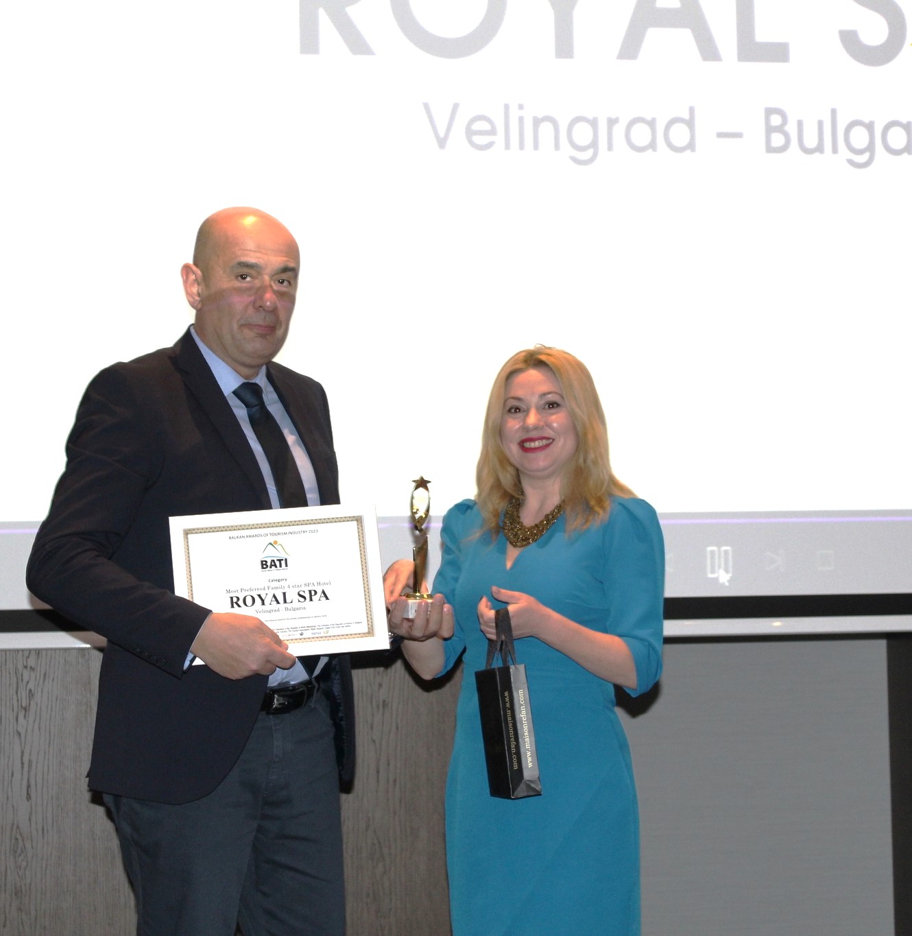 НАГРАДА РОЯЛ СПА.jpg