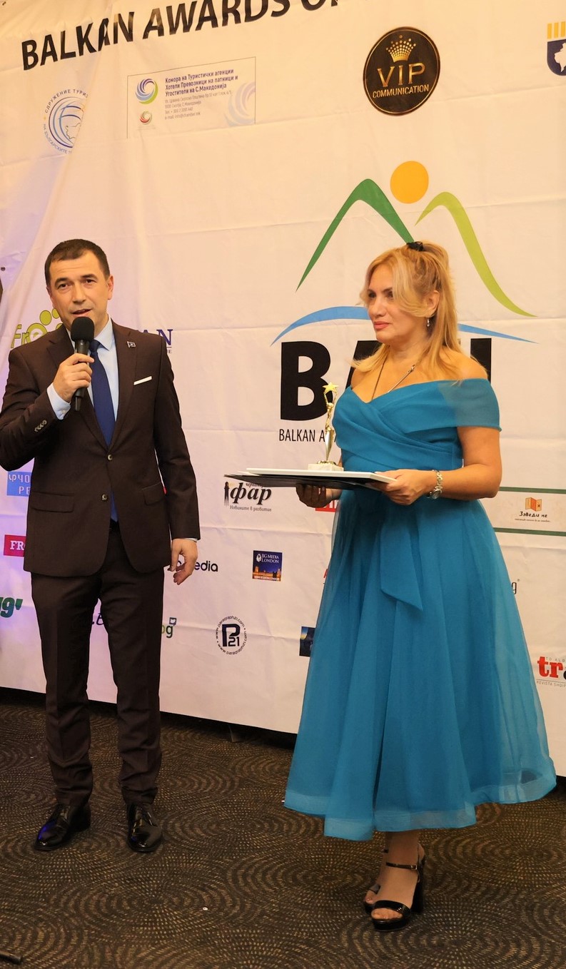 БАЛК ТУР НАГРАДИ - ПОСЛАНИК ДЕЛФИН ПЛАНА ВРЪЧВА ОБЩИНА ВУШТРИ КОСОВО.jpg