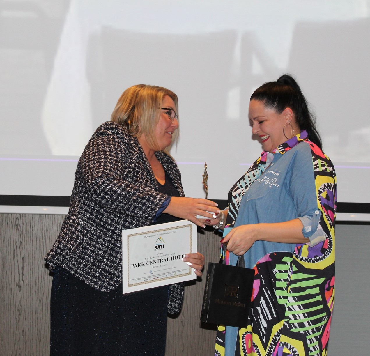 НАГРАДА ПАРК ЦЕНТРАЛ.jpg