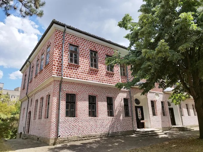 Славейковото училище.jpeg