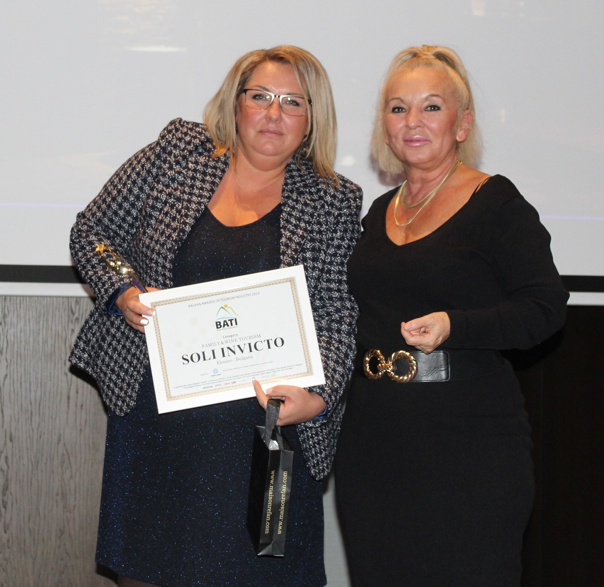 НАГРАДА - СОЛИ ИНВИКТО.jpg