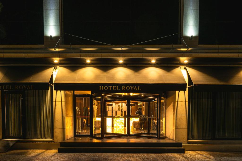 Hotel Royal Plovdiv ВХОД.jpg