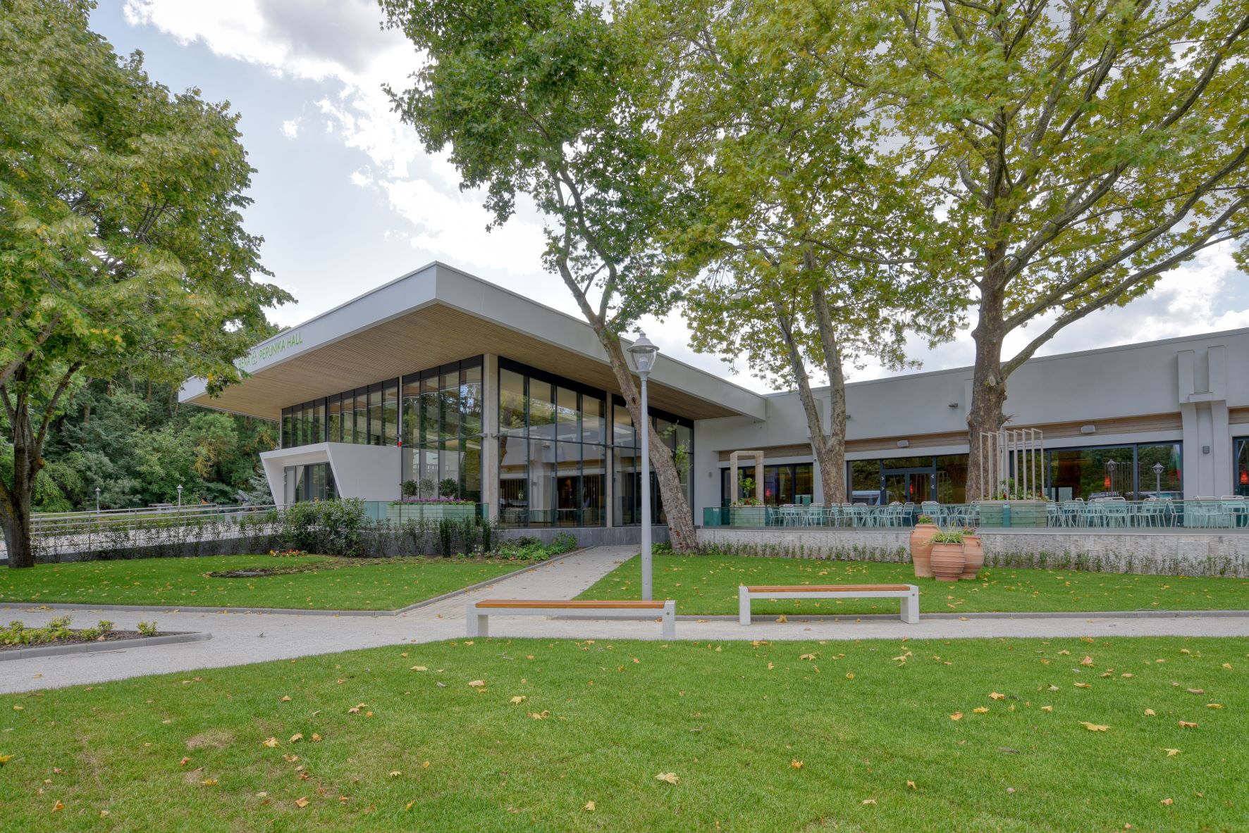 PerunikaHall.jpeg