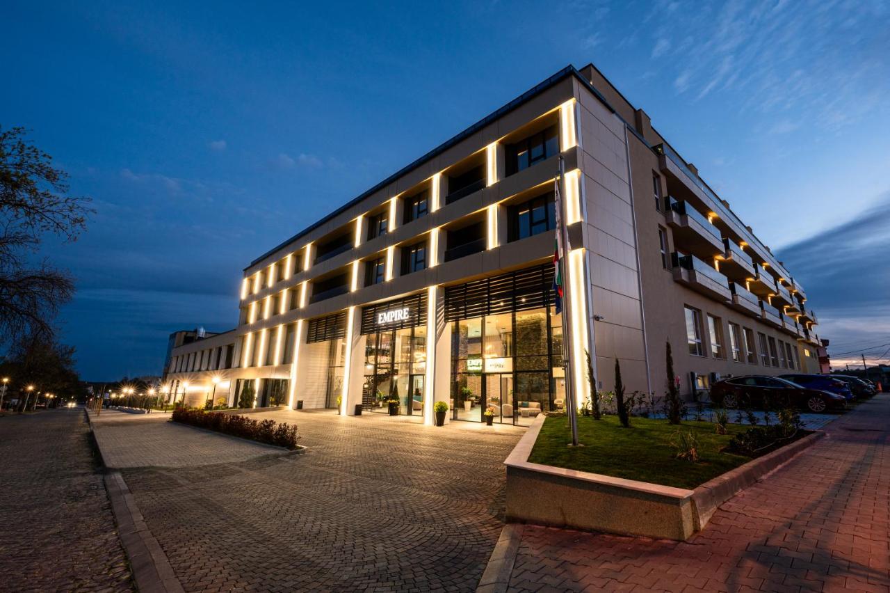 Хотел Empire Екстериор.jpg